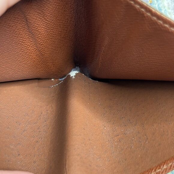 Louis Vuitton Monogram Bifold Wallet - Picture 7 of 13